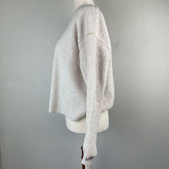 American Eagle Outfitters Oversized Fleece Sweatshirt Size XS EUC - Picture 3 of 8